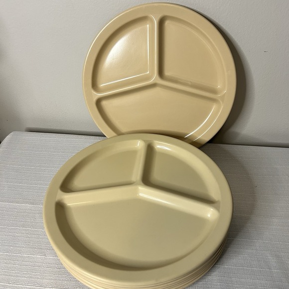 Texas Ware Beige Divided Plates 10" Round Picnic Melamine Vintage SET OF 8 - Picture 1 of 4